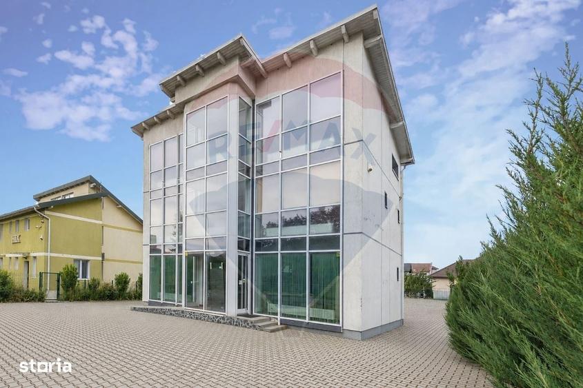 Spațiu comercial, de 210 mp, în Sânpetru
