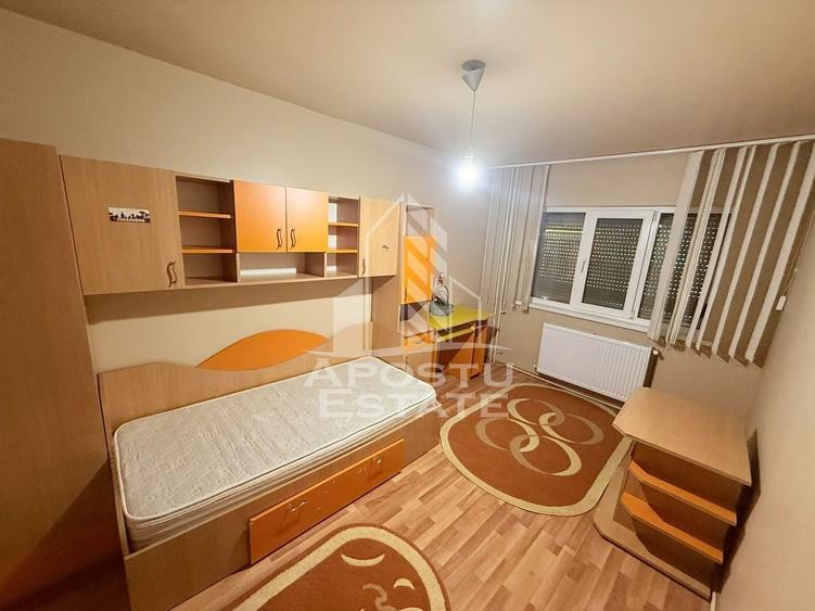 Apartament cu 2 camere semidecomandat, mobilat în UMT