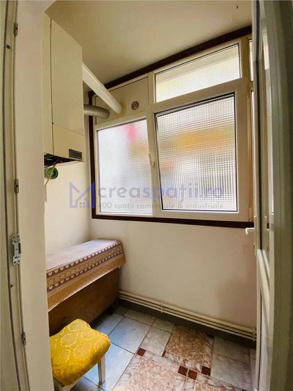 Apartament cu 3 camere în Filiași