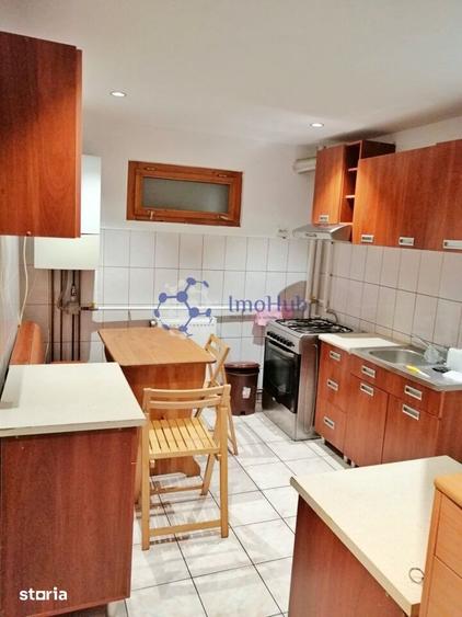 Apartament cu 3 camere, mobilat în Central