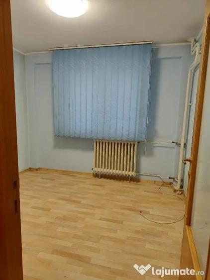 Vand apartament 2 camere str. Delfinului - 3