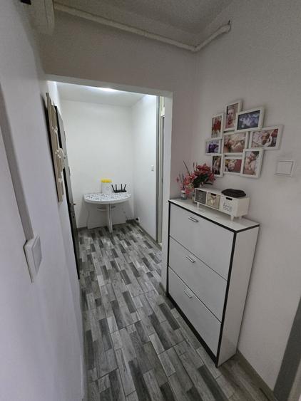 Apartament cu 3 camere decomandat în Găvana
