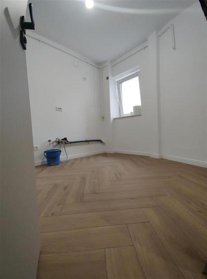 Apartament cu 3 camere decomandat în Zimbru