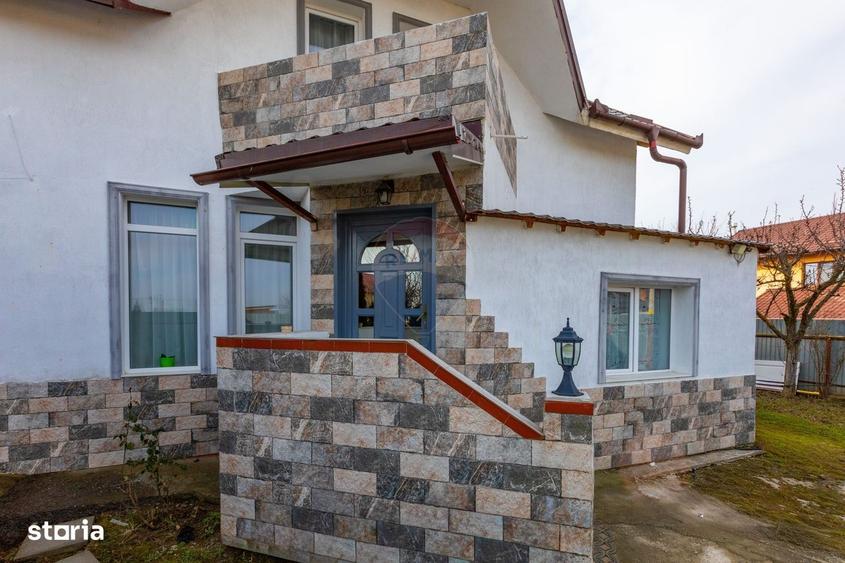 Casă cu 4 camere cu Teren 230 Mp în Măgura