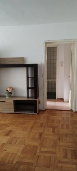 Apartament cu 2 camere semidecomandat în Romană