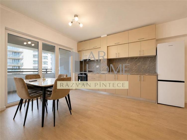 Apartament cu 4 camere decomandat, mobilat în Ultracentral