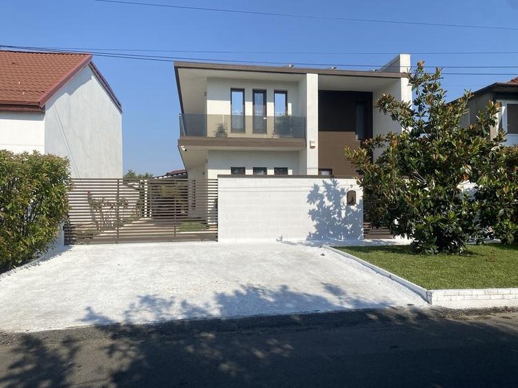Casă cu 4 camere în Grădiște