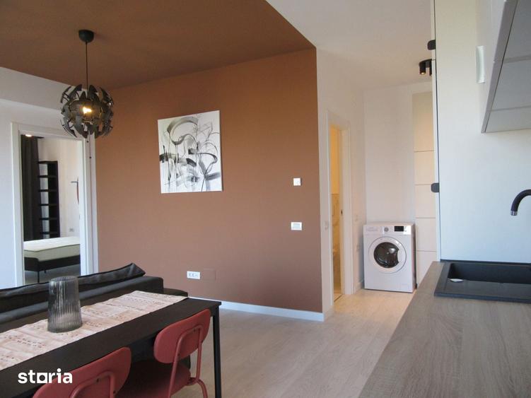 Apartament cu 3 camere semidecomandat în Fundeni