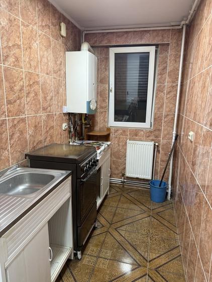Apartament cu 2 camere semidecomandat în Militari