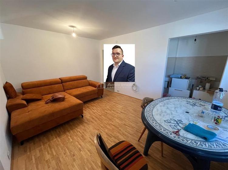 Apartament cu 3 camere semidecomandat în Nord
