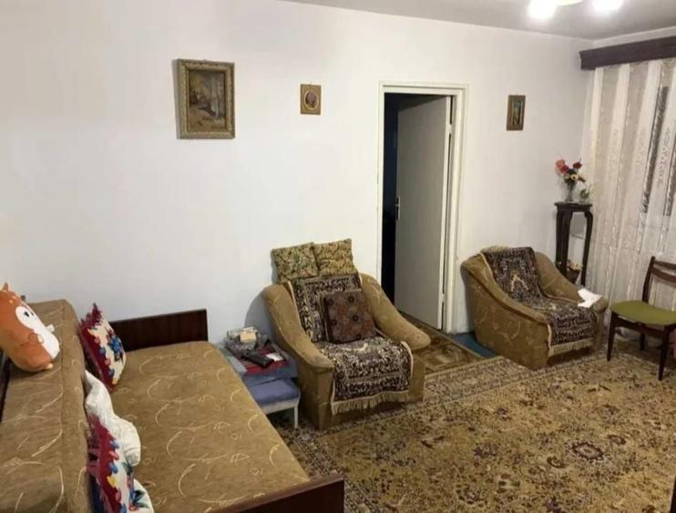 Apartament cu 2 camere semidecomandat în Zalhanaua