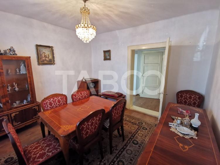 Duplex cu 2 camere cu Canalizare în Central