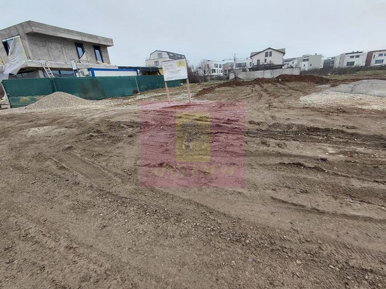 Teren Construcții intravilan de 466 mp, în Sisești