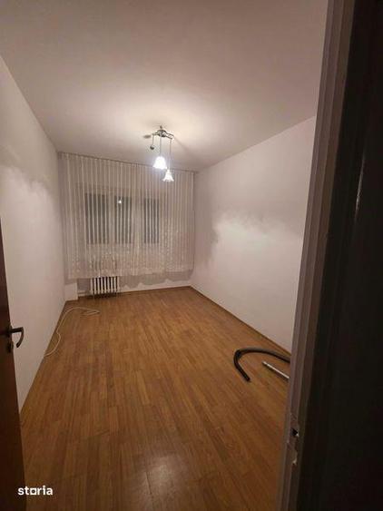 Apartament cu 4 camere în Titulescu