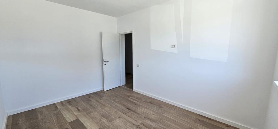 Apartament cu 2 camere decomandat în Sânpetru