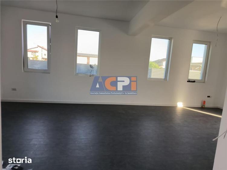 Casă cu 4 camere cu Teren 490 Mp în Adunații-Copăceni