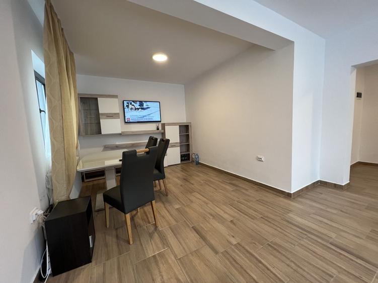 Casă individuală cu 3 camere cu Canalizare în Ștefăneștii de Jos