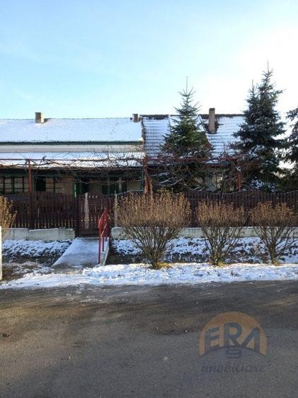 Casă individuală cu 3 camere cu Teren 4963 Mp în Săcădat