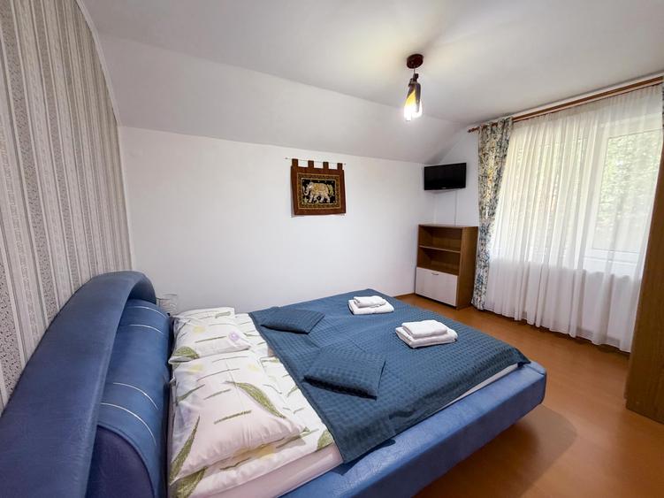 Casă cu 6 camere cu Canalizare în Bran