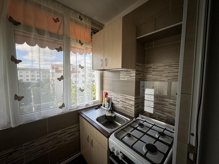 Disponibil de la 1 iulie. Apartament de inchiriat 2 camere - 4