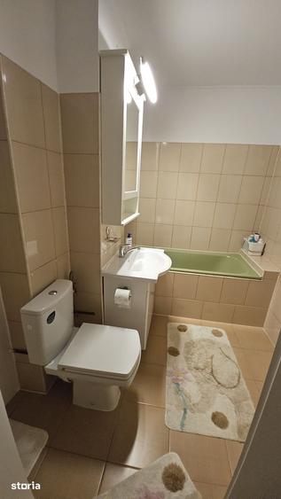 Apartament cu 4 camere decomandat în Dârste