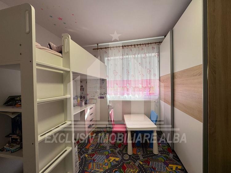 Apartament cu 3 camere decomandat, mobilat în Micești