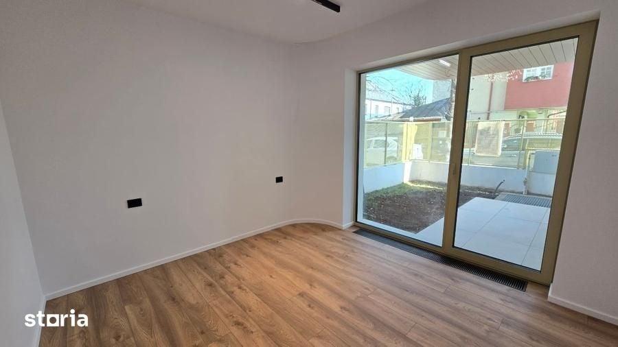 Apartament cu 3 camere în Grivița