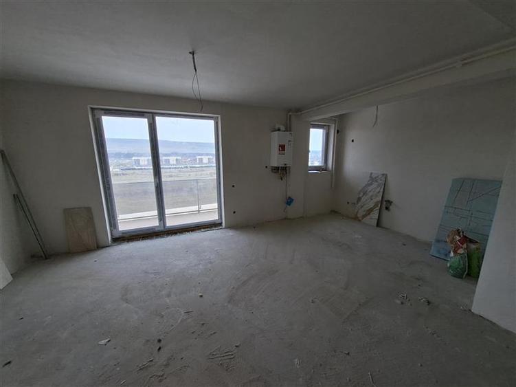 Apartament cu 2 camere semidecomandat în Florești