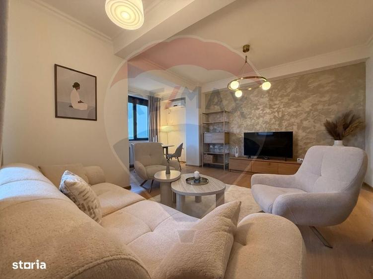 Apartament cu 3 camere, mobilat în Central