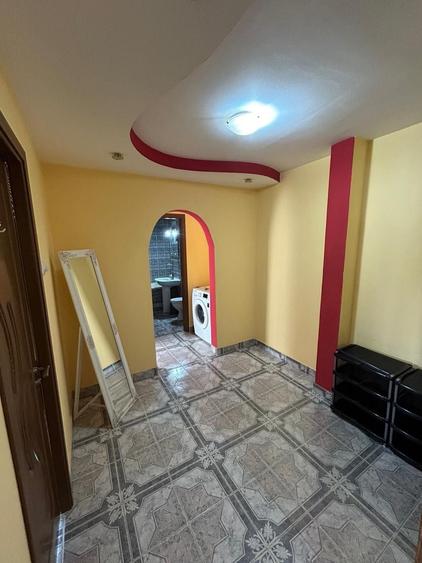 Apartament cu 2 camere decomandat în 1 Mai