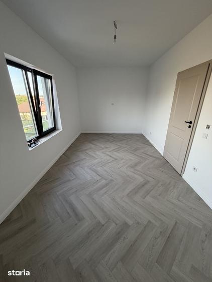 Casă cu 4 camere cu Teren 500 Mp în Miroslava