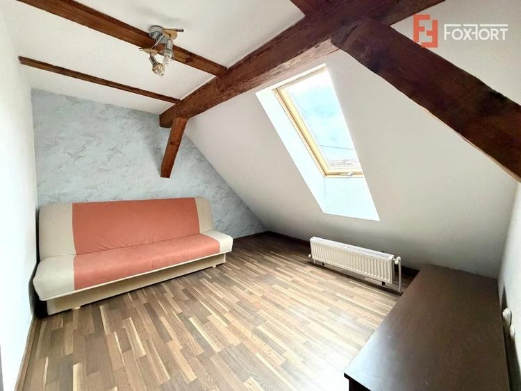 Apartament cu 3 camere decomandat în Complex Studențesc