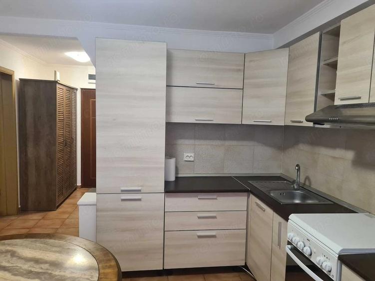 Garsonieră decomandată în Păcii