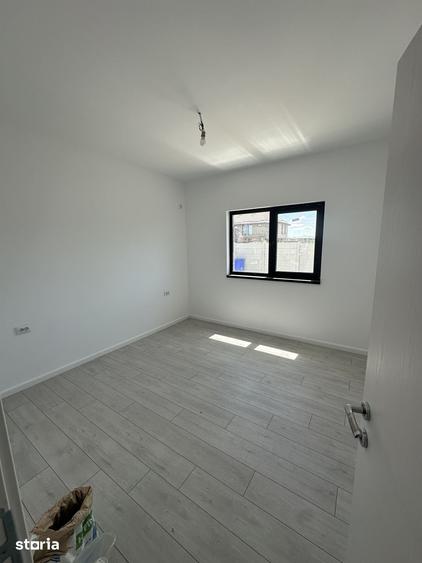Casă cu 3 camere cu Teren 450 Mp în Central