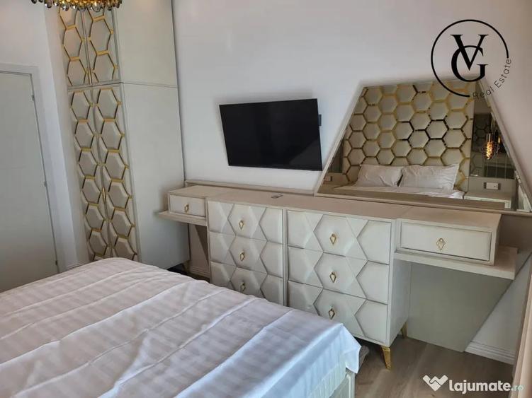 Apartament cu 4 camere decomandat în Central
