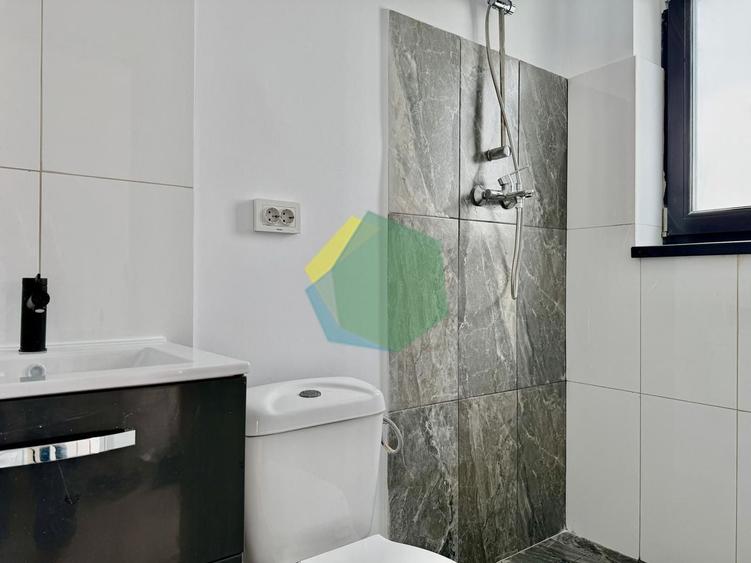 Duplex cu 3 camere cu Canalizare în Sud-Est