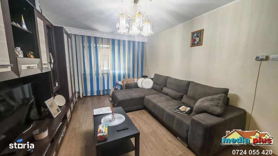 Apartament cu 2 camere decomandat în Sârbi
