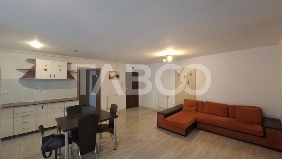 Apartament cu 3 camere decomandat, mobilat în Mihai Viteazul