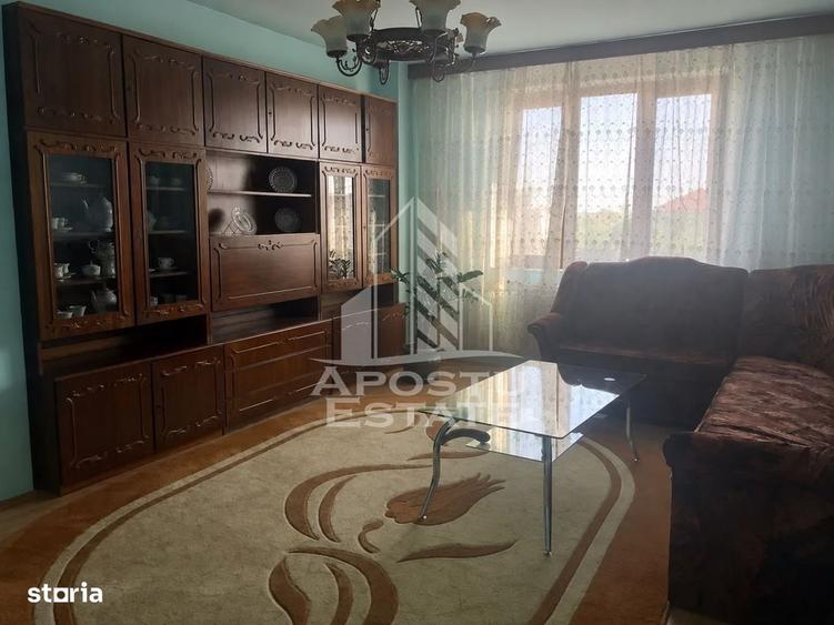 Apartament cu 4 camere decomandat în Mircea cel Bătrân