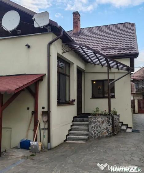 Casă cu 3 camere cu Teren 327 Mp în Central