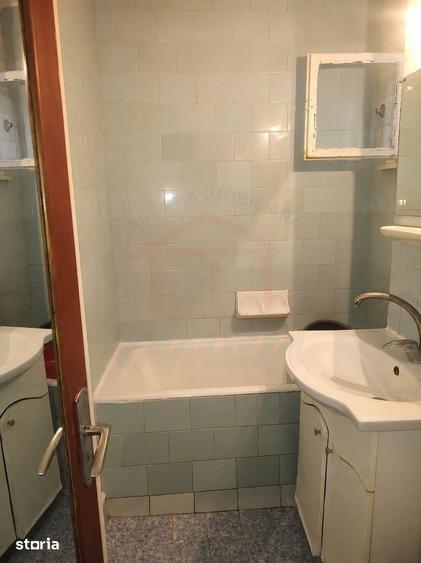 Apartament cu 2 camere decomandat în Micro 13