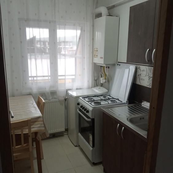 Garsonieră decomandată în Central