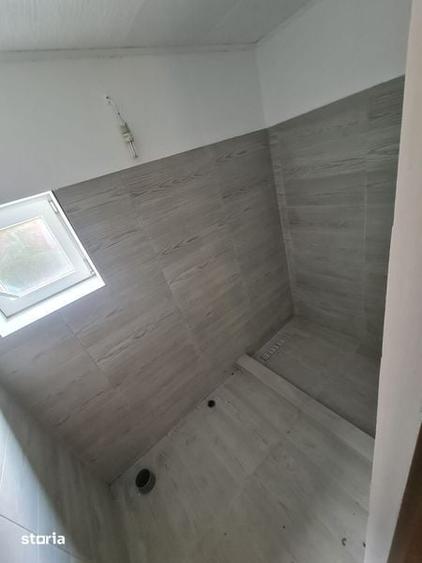 Casă cu 4 camere cu Teren 180 Mp în Berislăvești