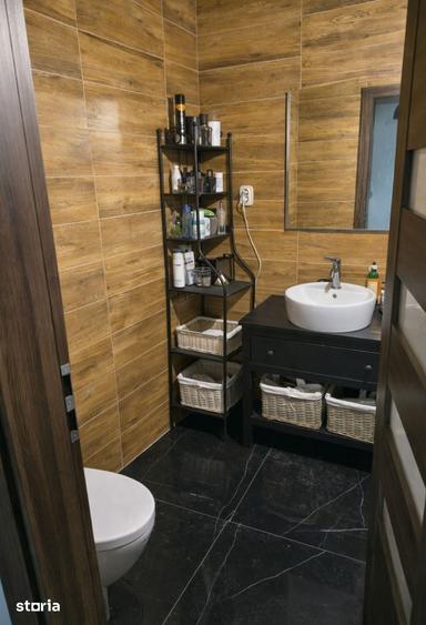 Apartament cu 3 camere semidecomandat în Sopor