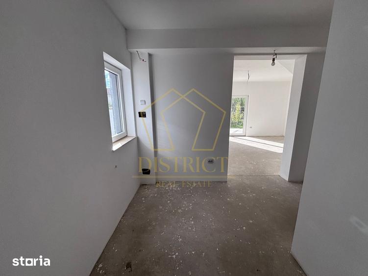 Casă cu 4 camere cu Teren 180 Mp în Ghiroda