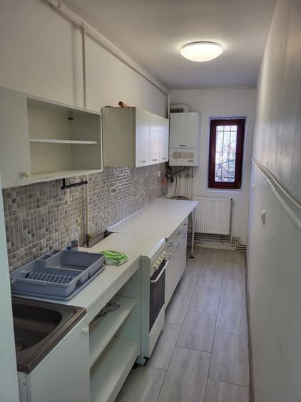 Garsonieră decomandată în Drumul Carului