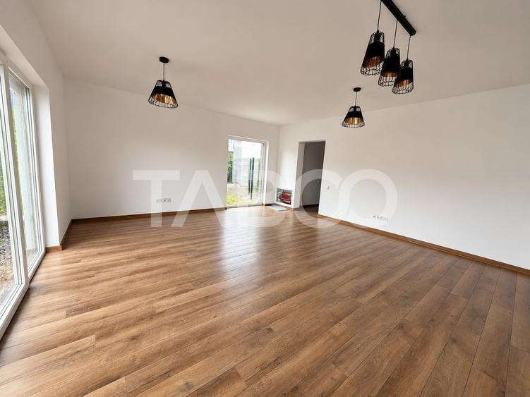 Duplex cu 3 camere cu Canalizare în Tălmaciu