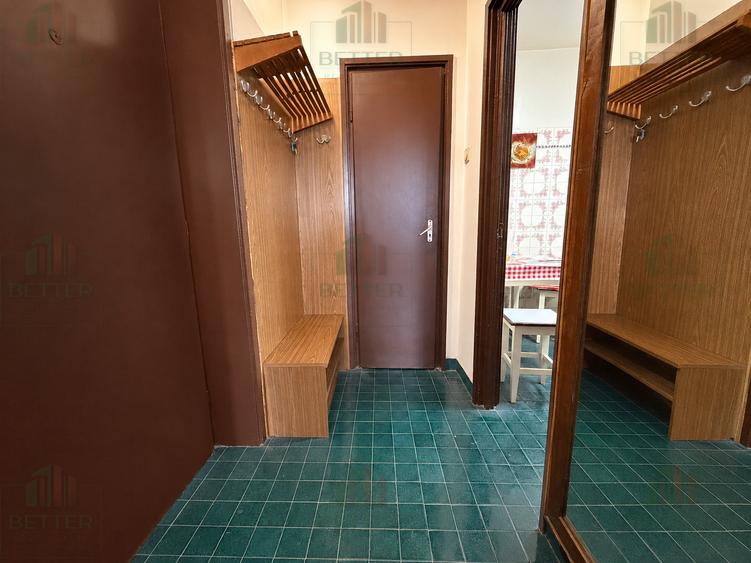 Apartament cu 3 camere semidecomandat în Titan