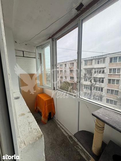 Apartament cu 3 camere decomandat în Rahova