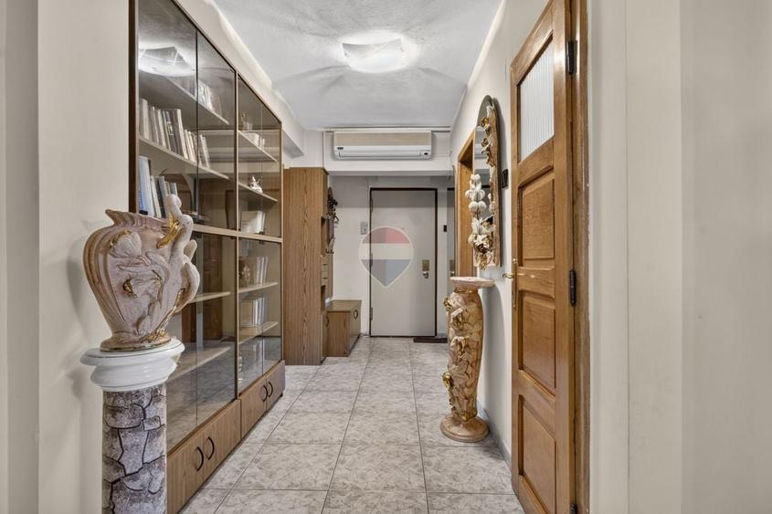 Apartament cu 3 camere decomandat, mobilat în Aurel Vlaicu